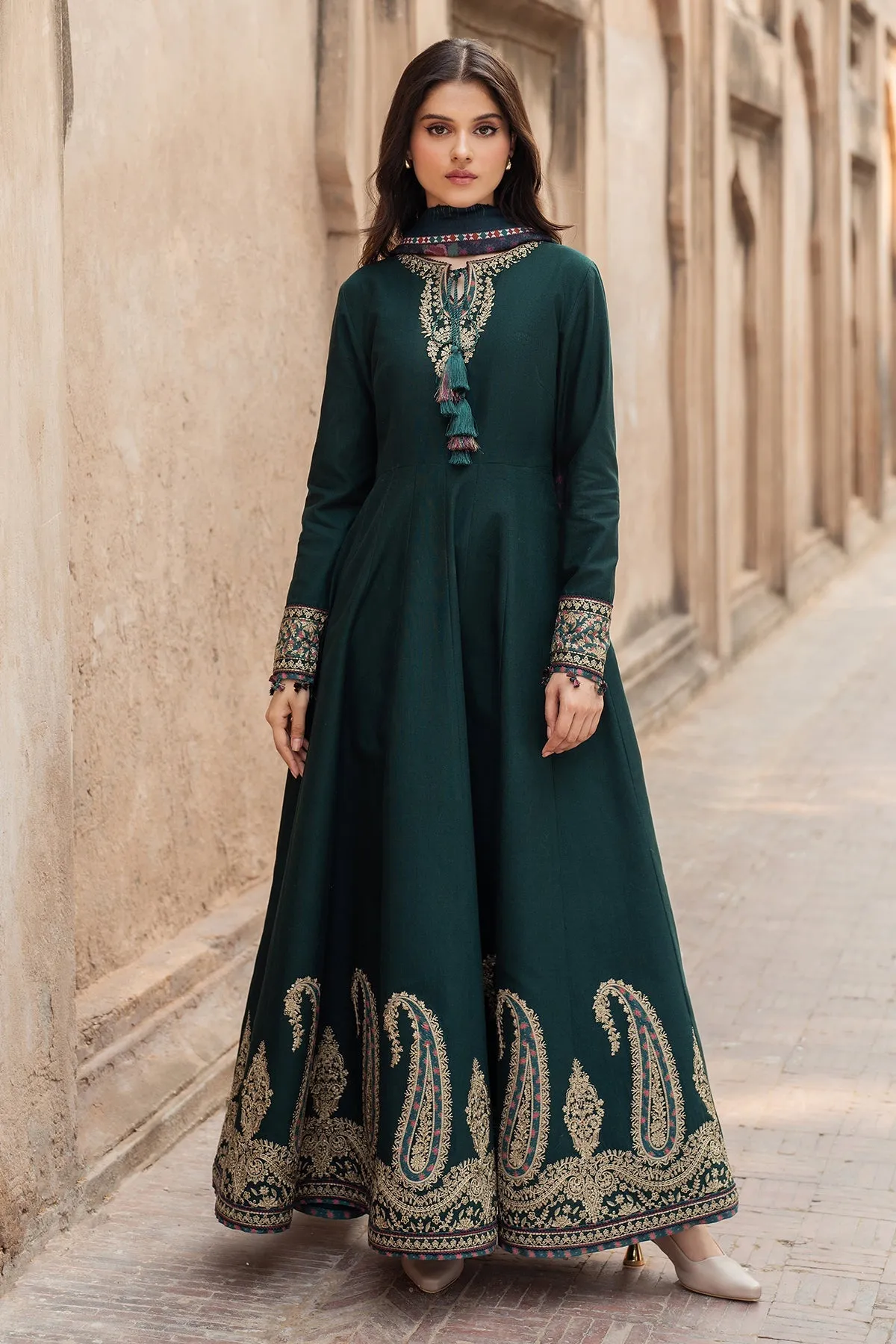 Jazmin Delia Fall/Winter – Embroidered Slub Khaddar D7