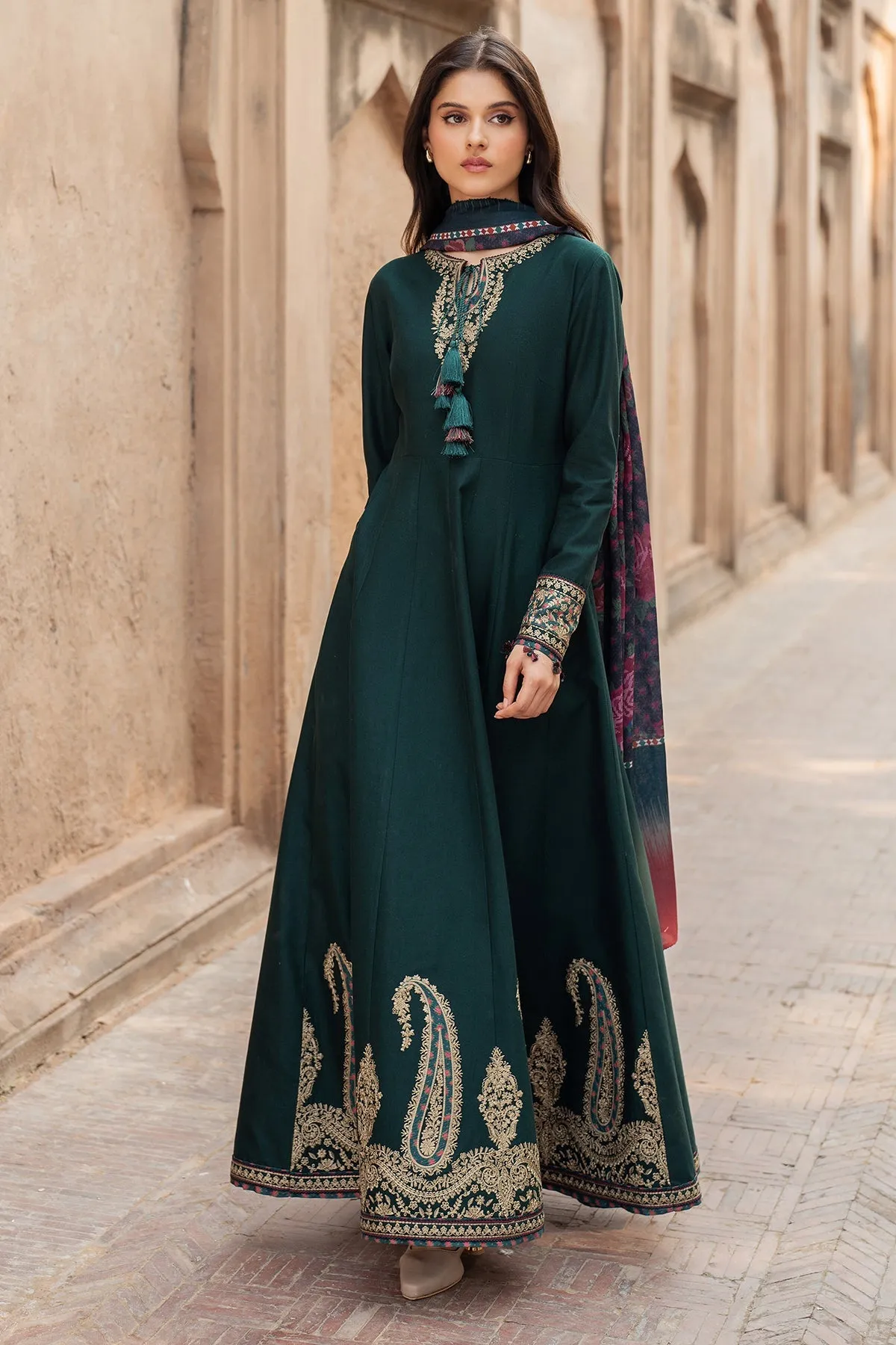 Jazmin Delia Fall/Winter – Embroidered Slub Khaddar D7