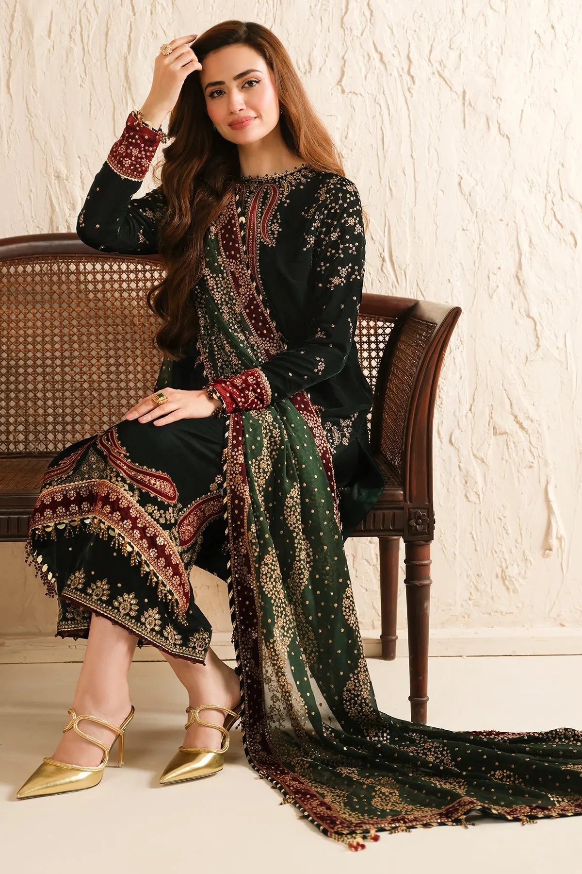 Jazmin The Velvet Edit Embroidered Formals – VF-2034