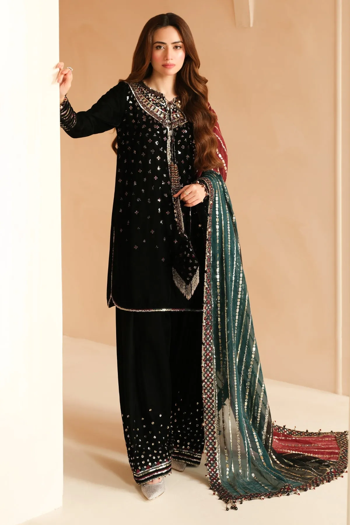 Jazmin The Velvet Edit Embroidered Formals – VF-2037