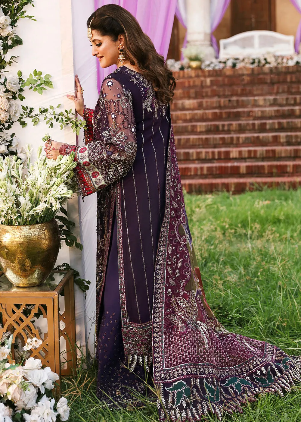 Jhoomro Wedding Luxury Formals '24 by Nureh | NL-70 JAHAN