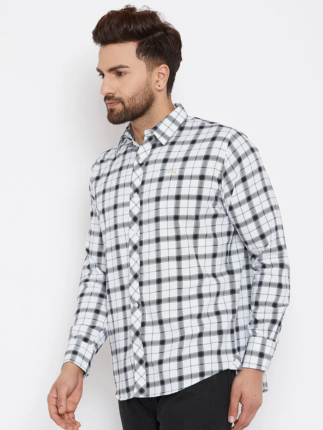 JUMP USA Men White & Black Regular Fit Checked Casual Shirt