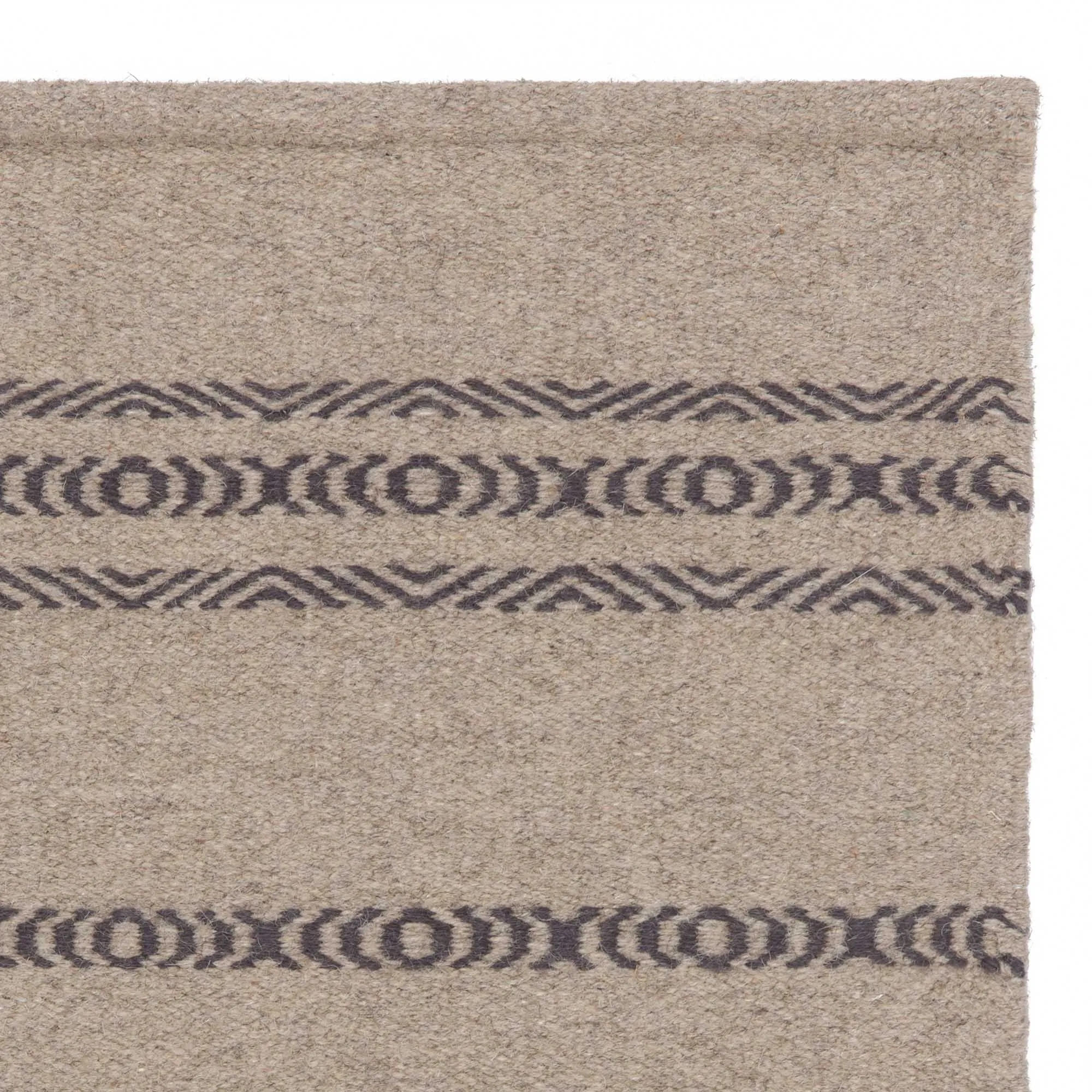 Kabini Rug [Charcoal/Beige]