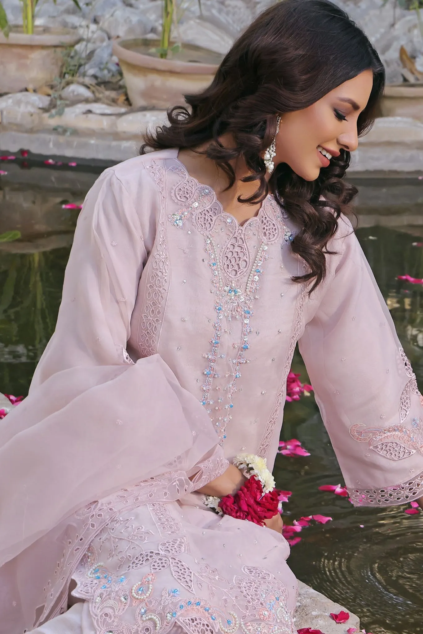 Kahani By Guzel Stitched 3 Piece Festive Formals Organza Collection'2024-04-Safarnama