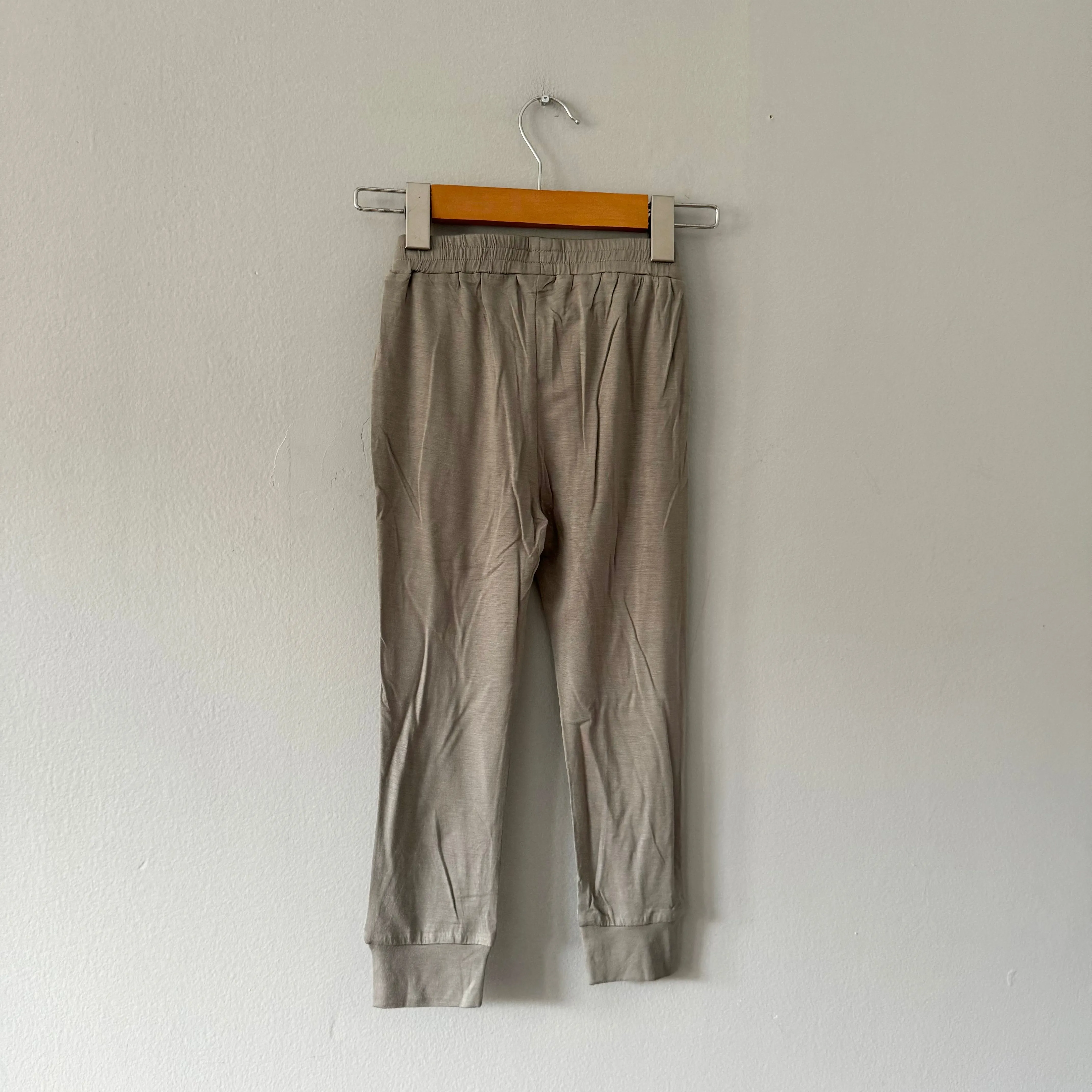 Kate Quinn / Pocket urban jogger | cape cottage / 4T / New with tag