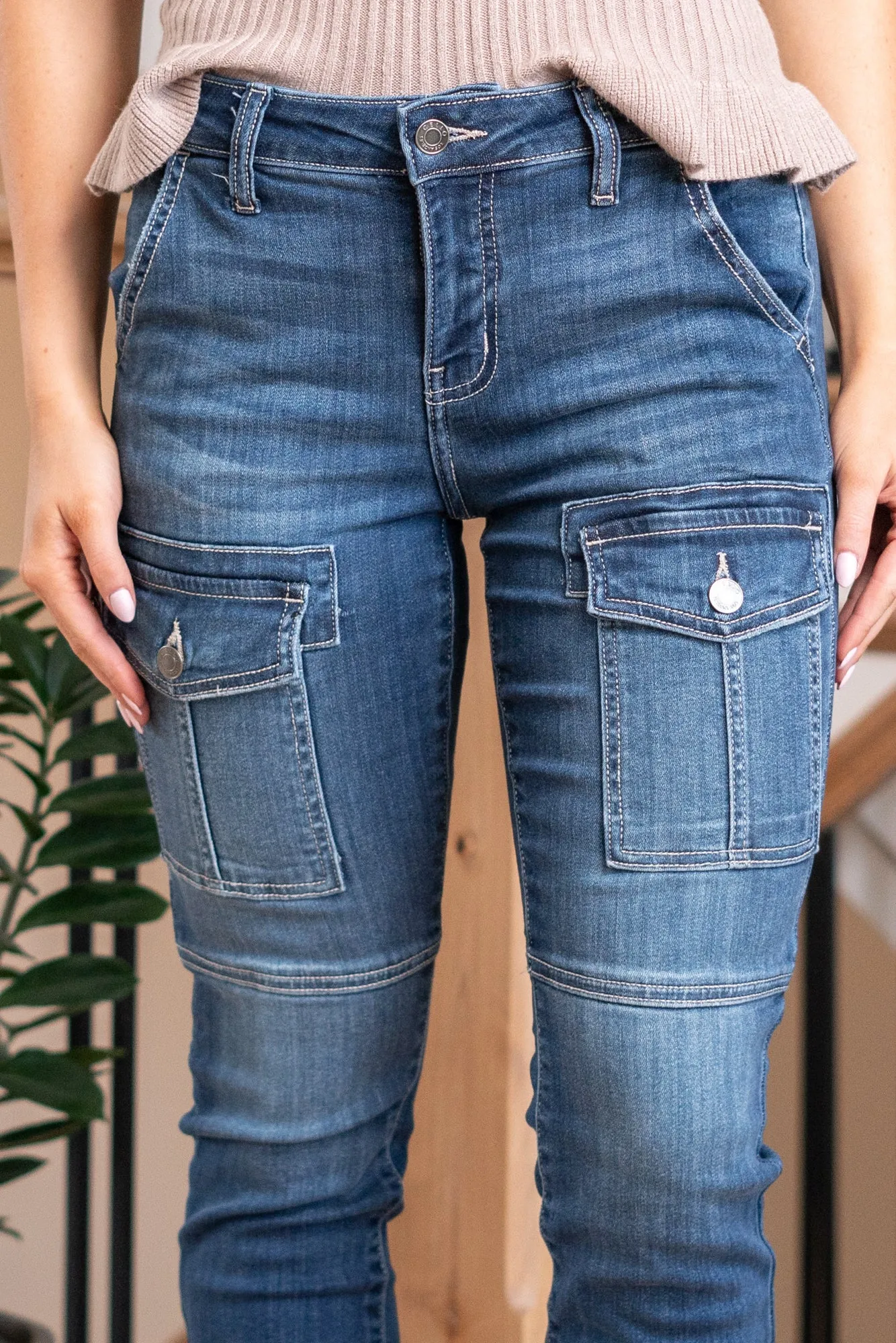 Kelly Mid Rise Skinny with Front Patched Pocket