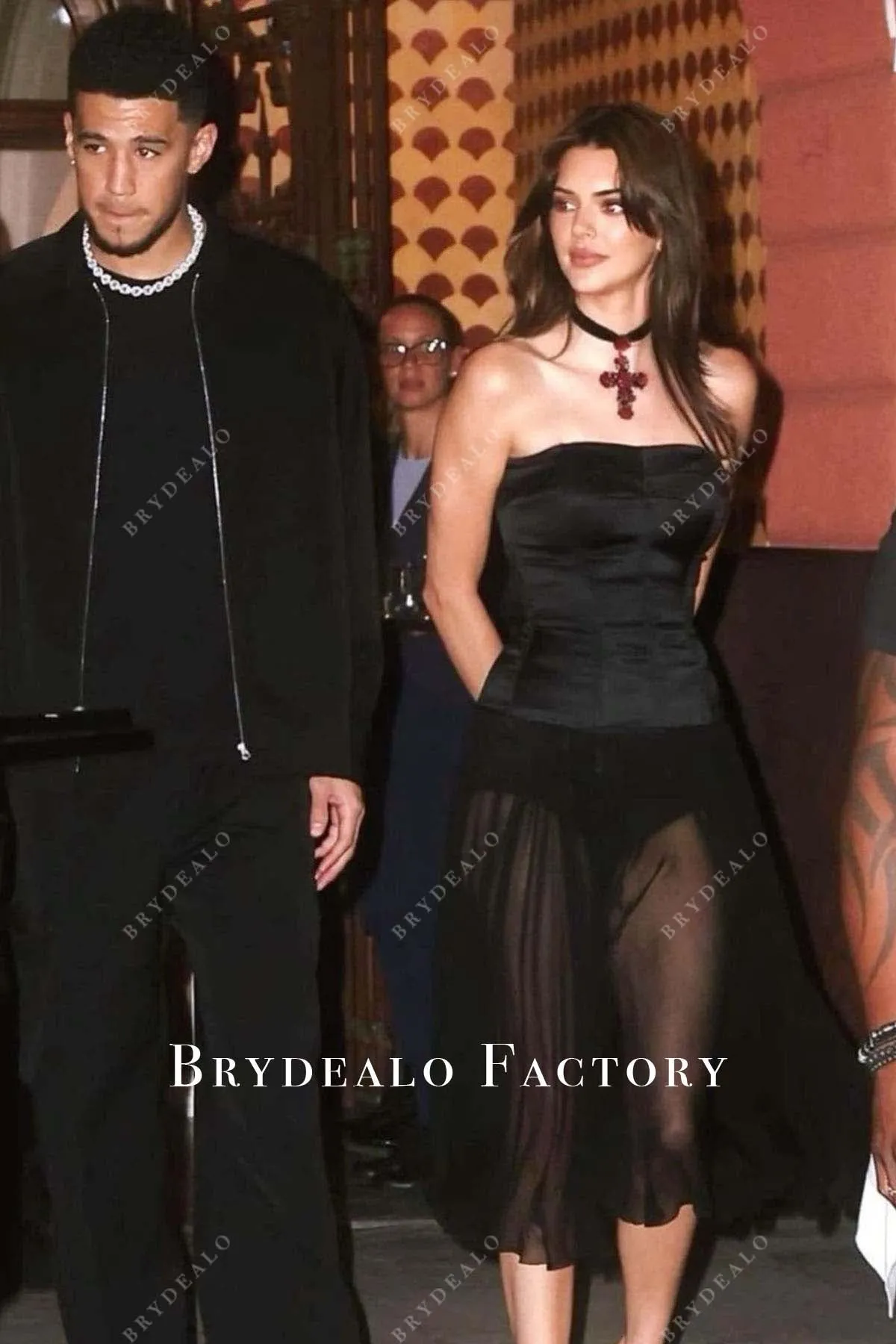 Kendall Jenner Black Corset Tea Length 2022 Family Dinner Dress