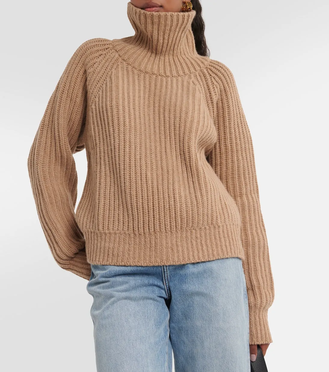 Khaite Cashmere Turtleneck Lanzino Sweater, Beige