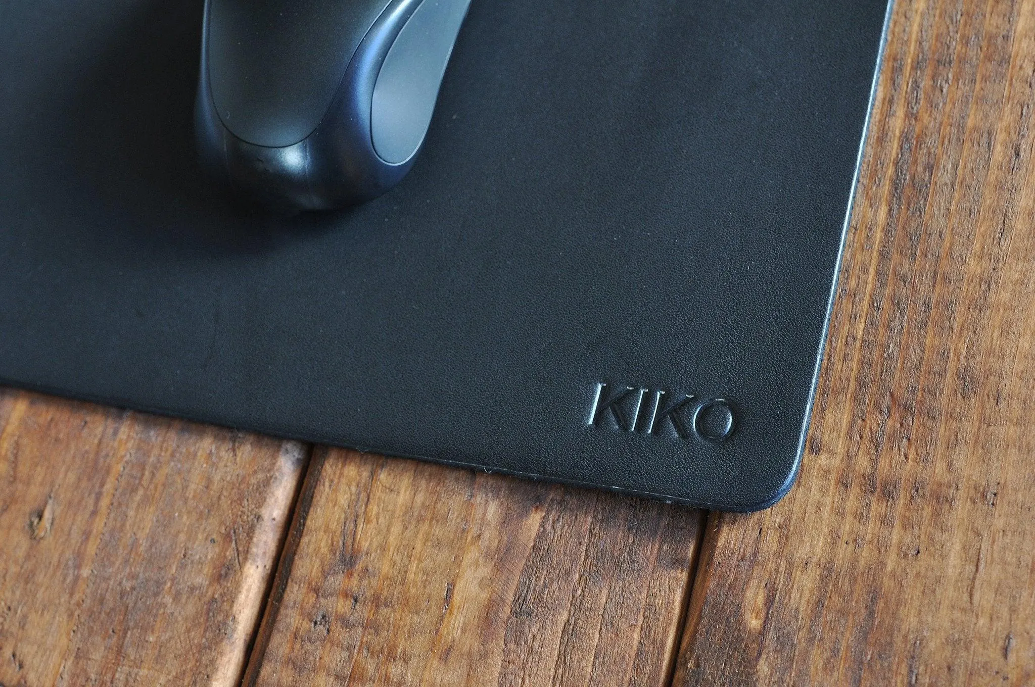 Kiko Leather Mouse Pad