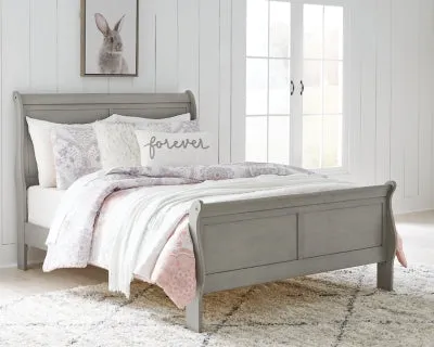 Kordasky Full Sleigh Bed with Mirrored Dresser, Chest and 2 Nightstands