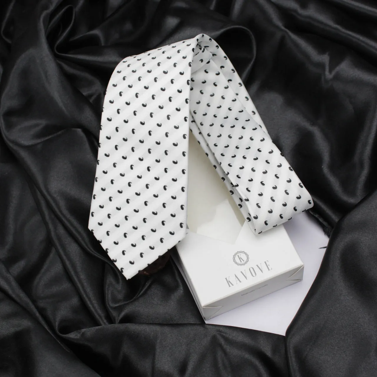 Kovove White Paisley Neck Tie For Men