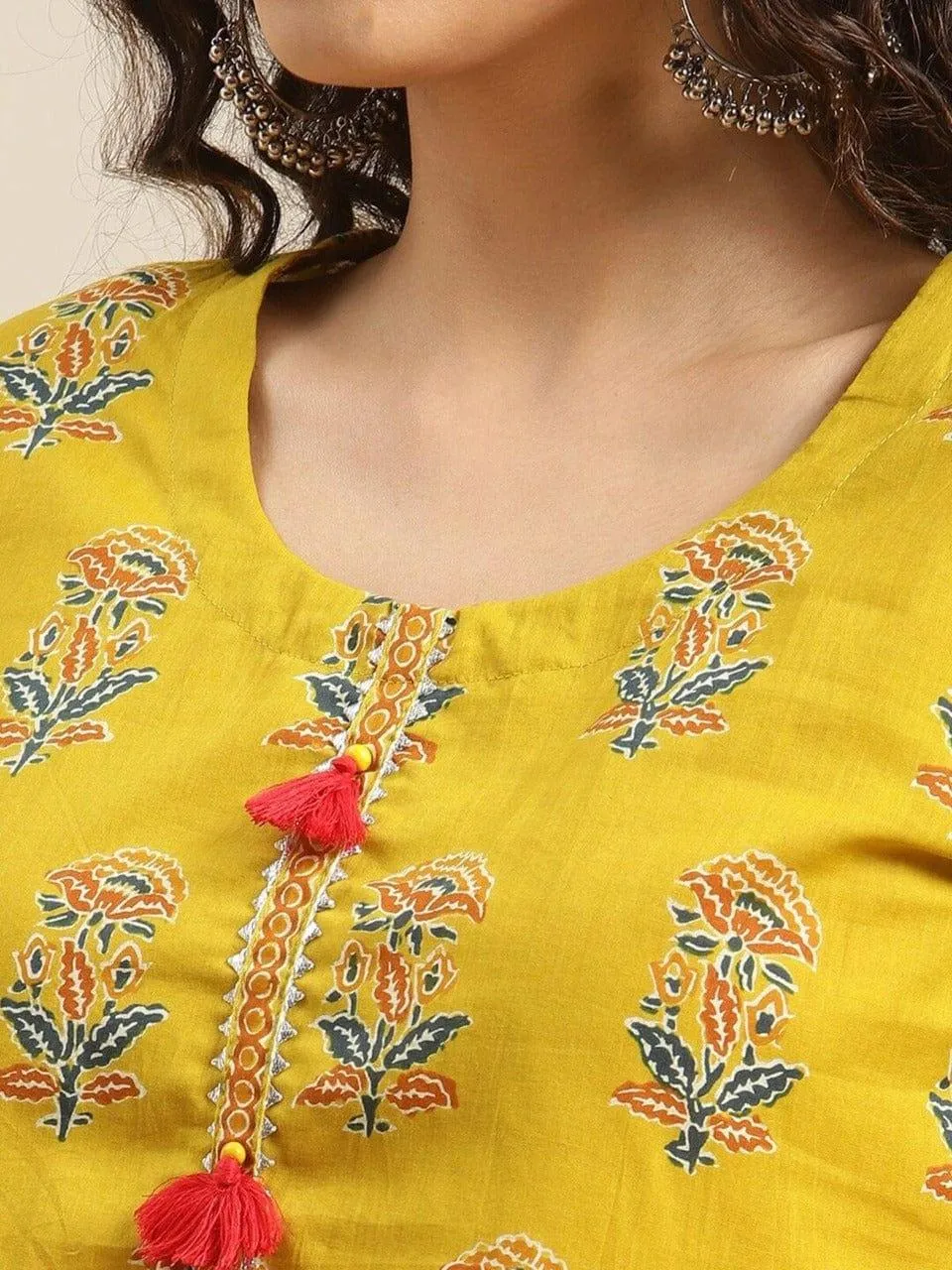 KSUT Women Yellow Geometric Printed Thread Work Kurta