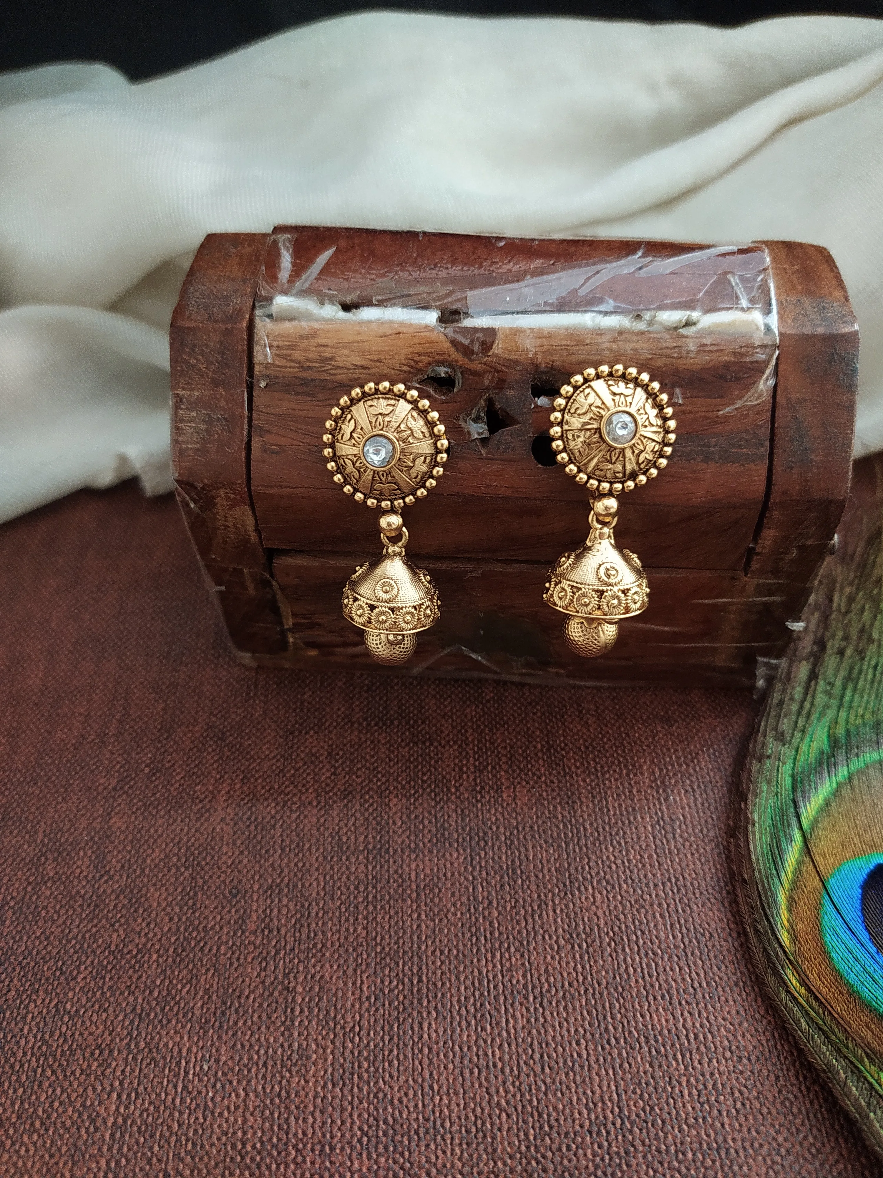 Kundan Necklace Set in Antique Finish