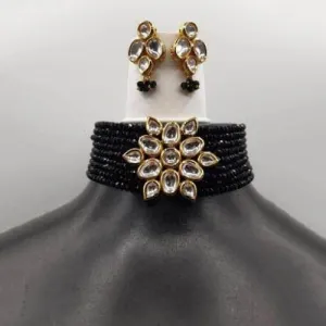 Kundan Patch Choker And Earring Set