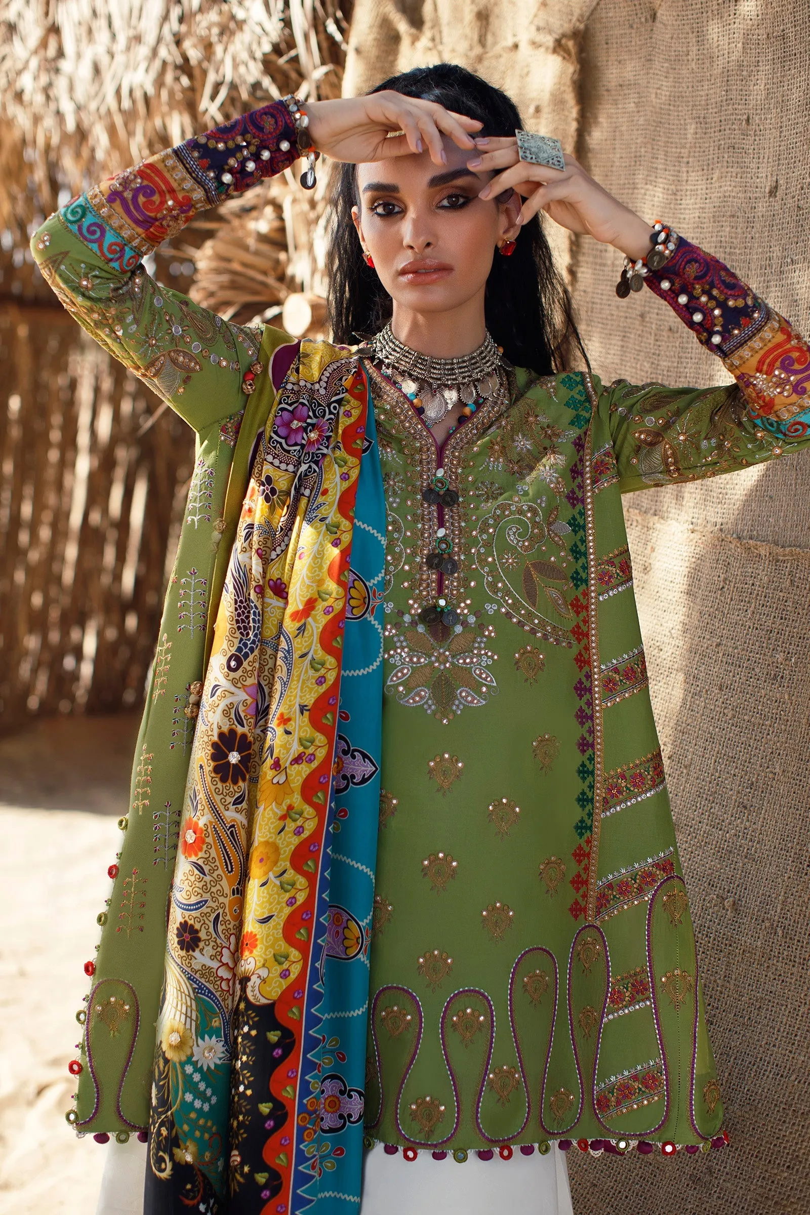 Élan Luxury Lawn Collection 2022 – EL22-04 B (MAHROSH)