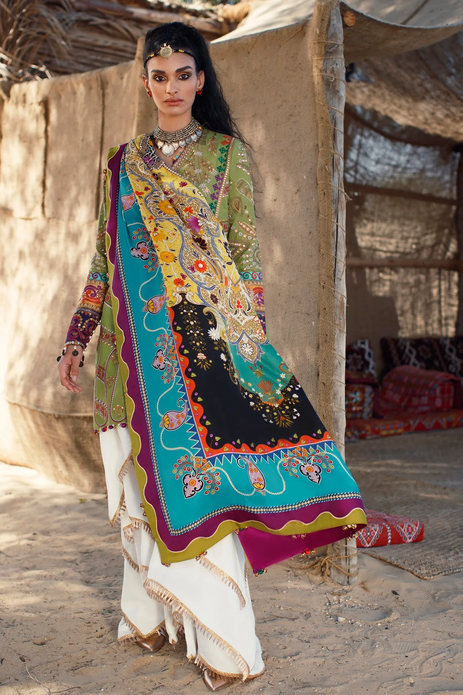 Élan Luxury Lawn Collection 2022 – EL22-04 B (MAHROSH)