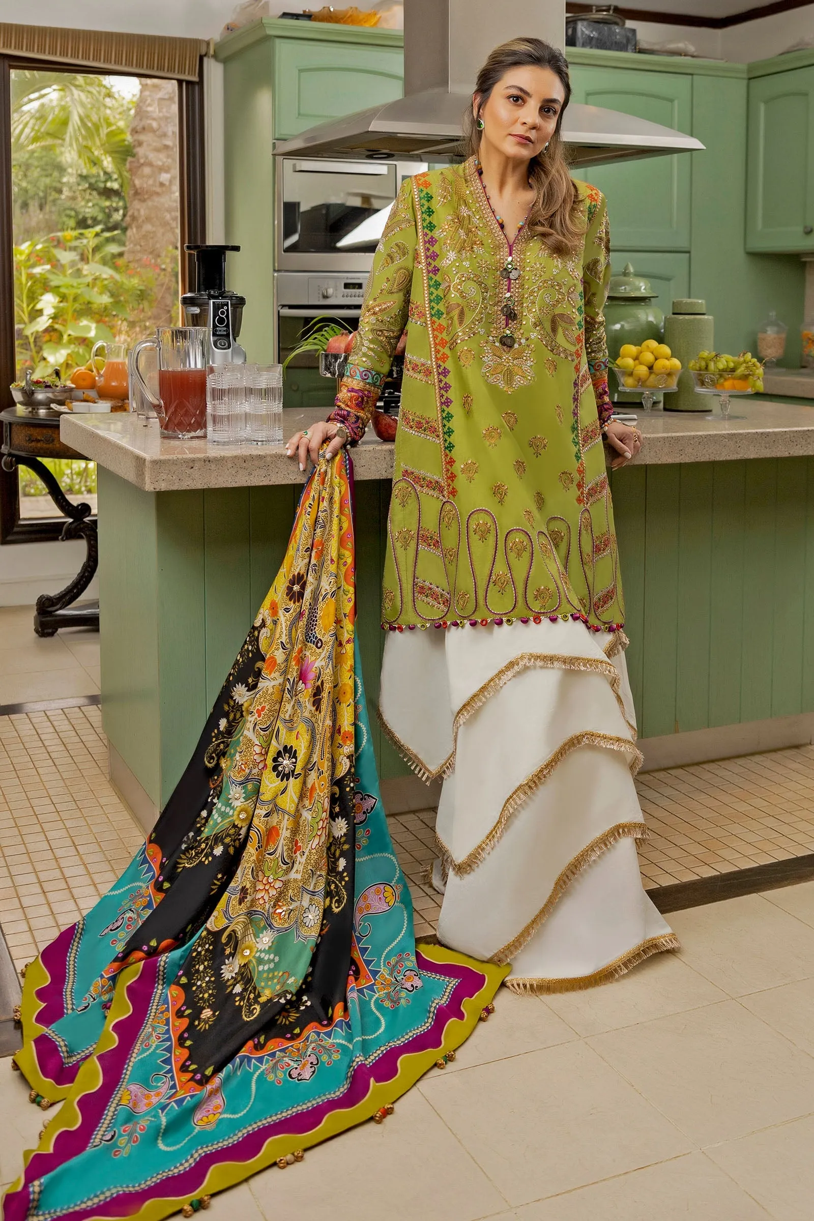 Élan Luxury Lawn Collection 2022 – EL22-04 B (MAHROSH)