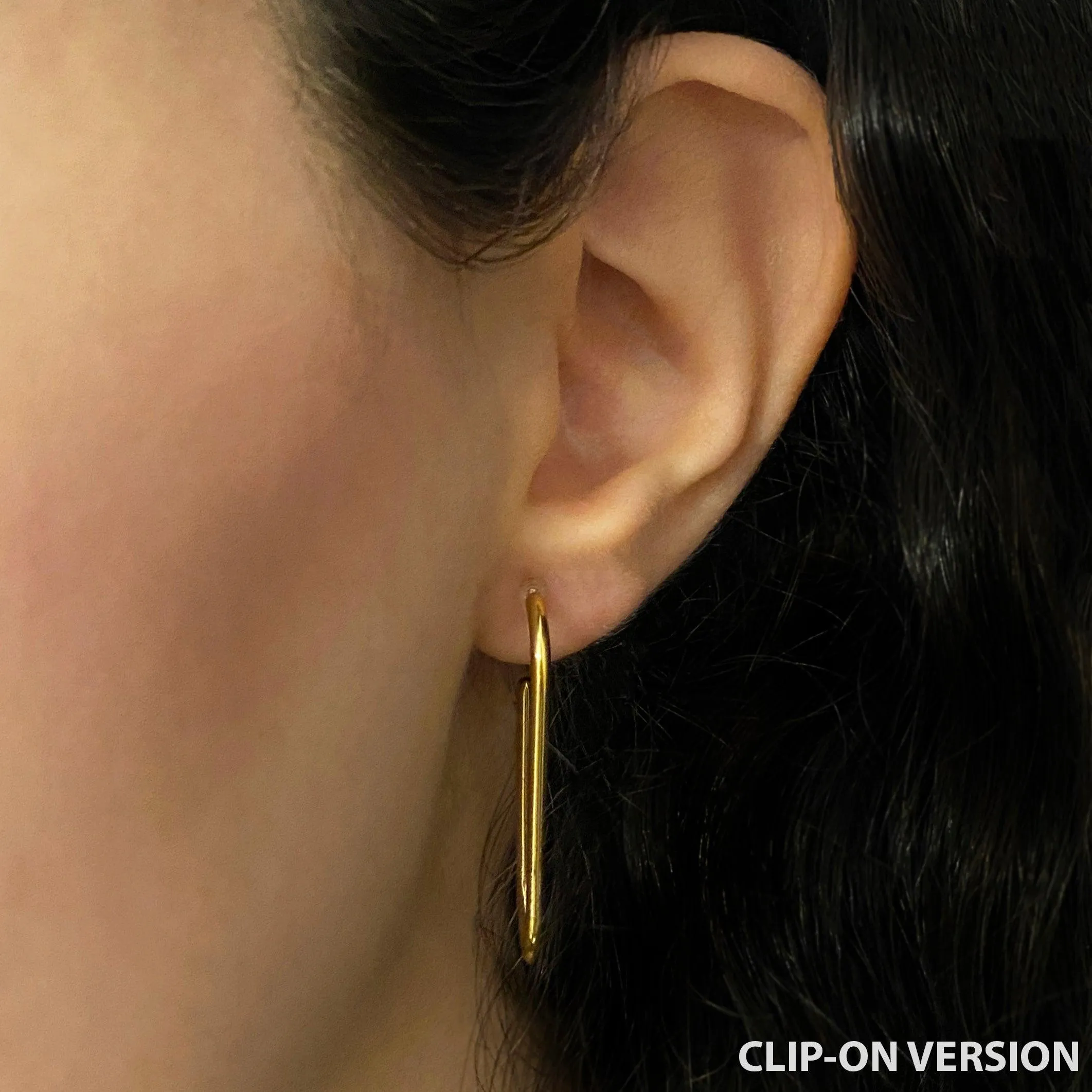 LARGE OVAL HOOP CLIP-ON EARRINGS IN GOLD