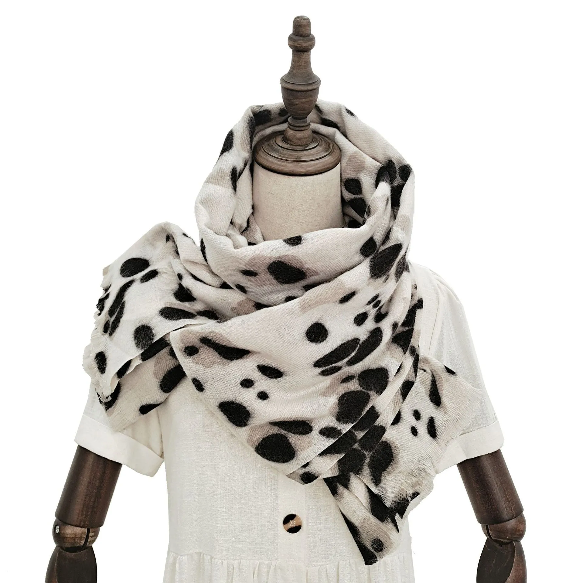 Large rectangular classic leopard print warm scarf Women's imitation cashmere fleece shawl