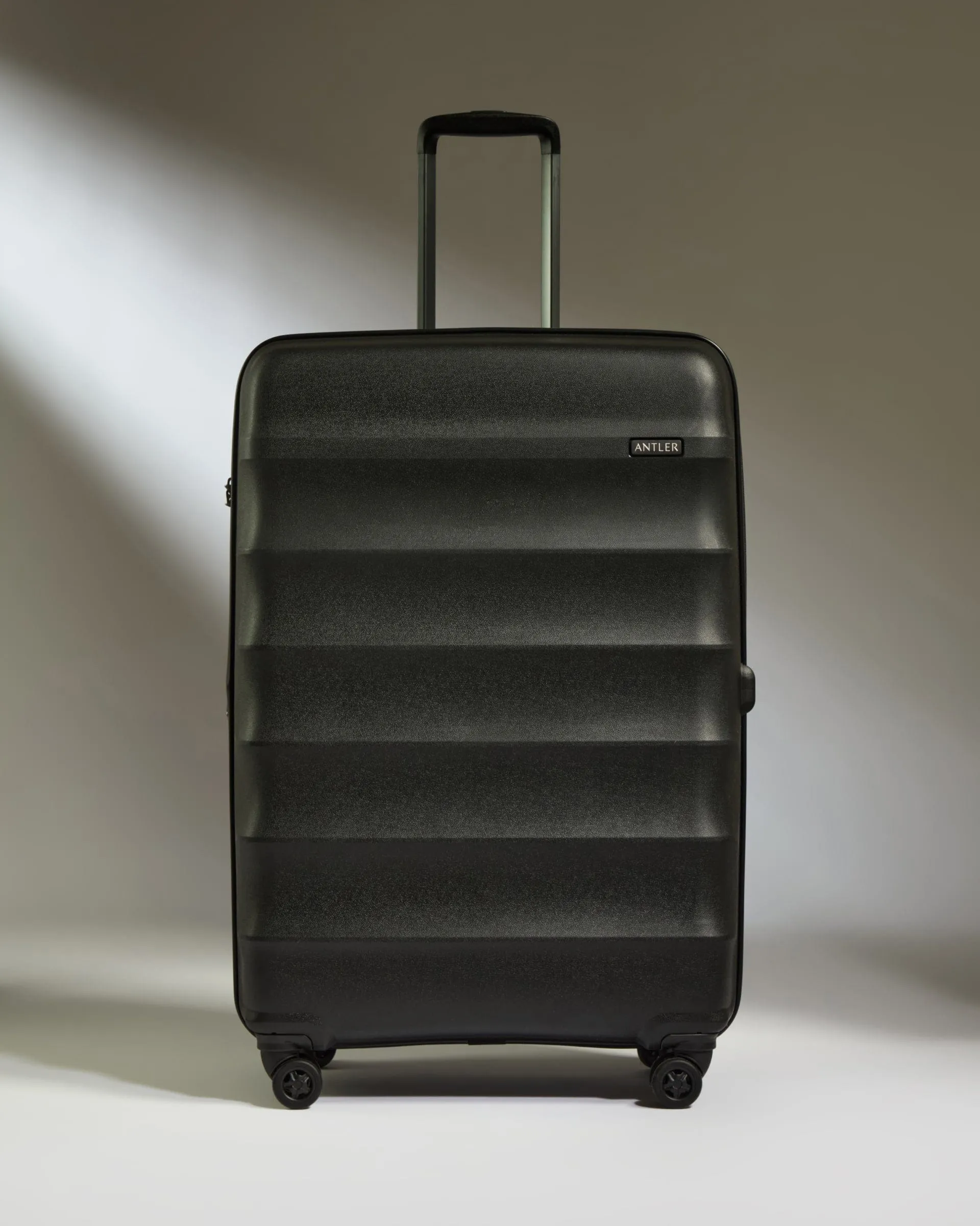 Large Suitcase in Black - Juno