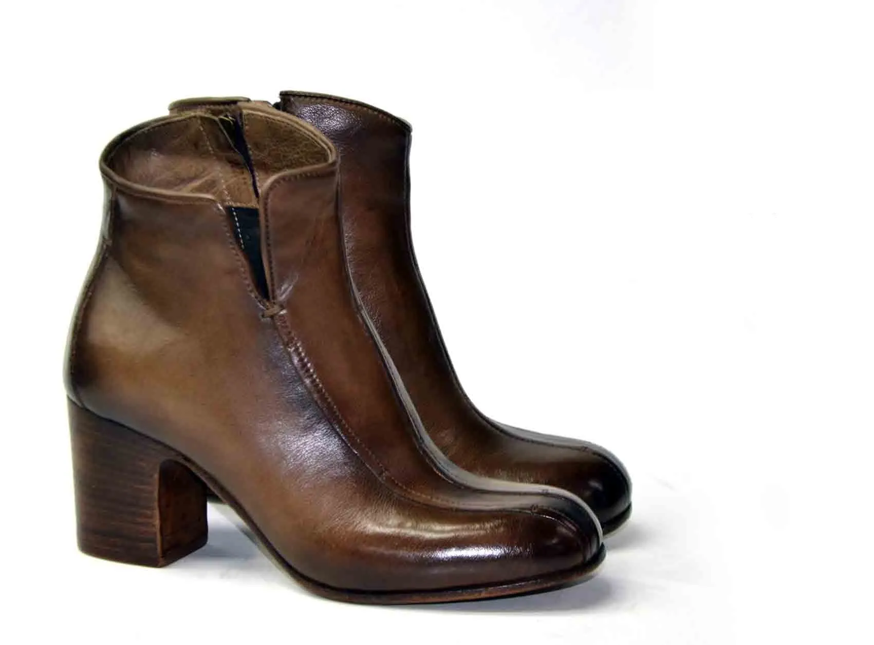 LAST PAIR 37- ZIPPED ASIMMETRIC BOOTIES