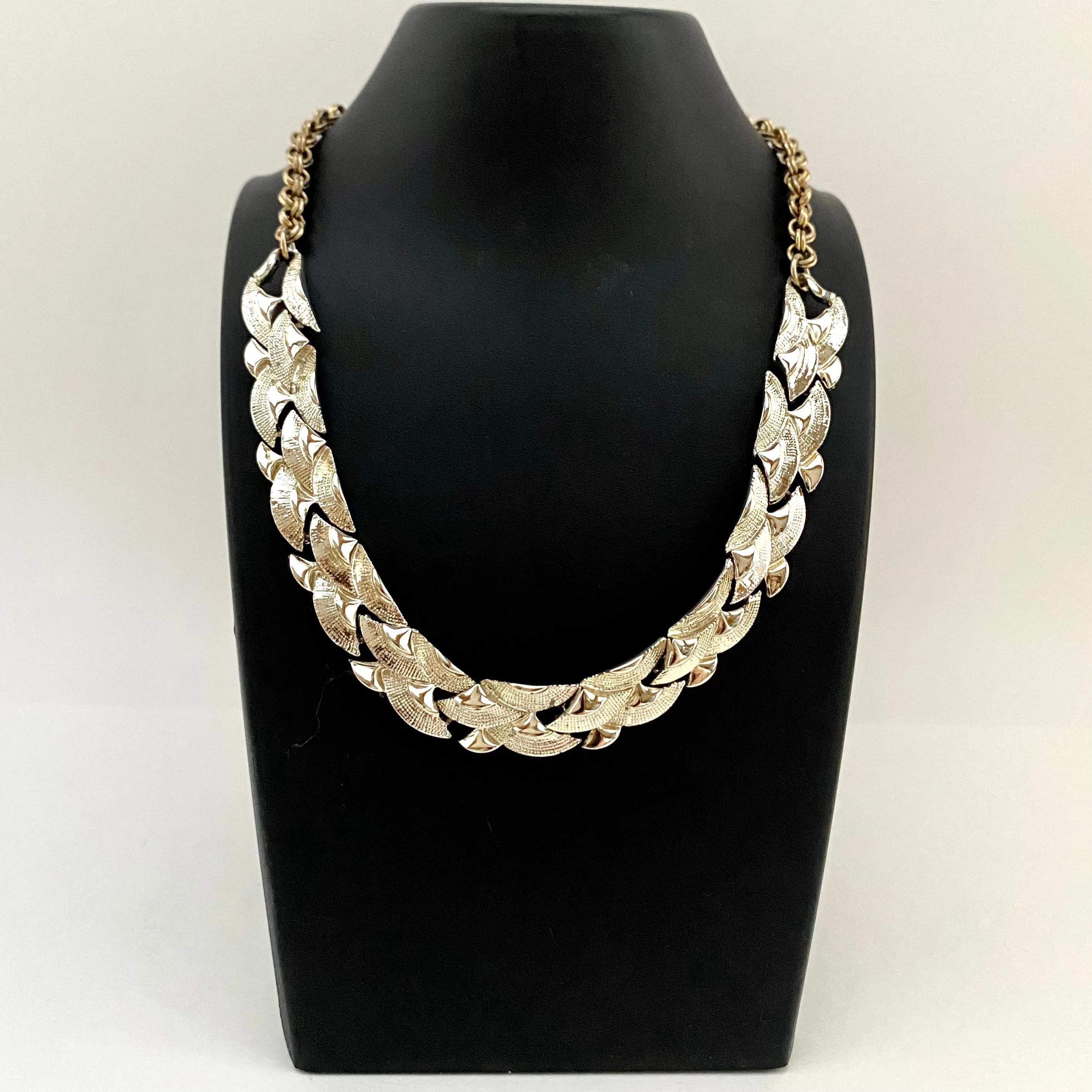 Late 50s/ Early 60s Light Gold-Tone Choker