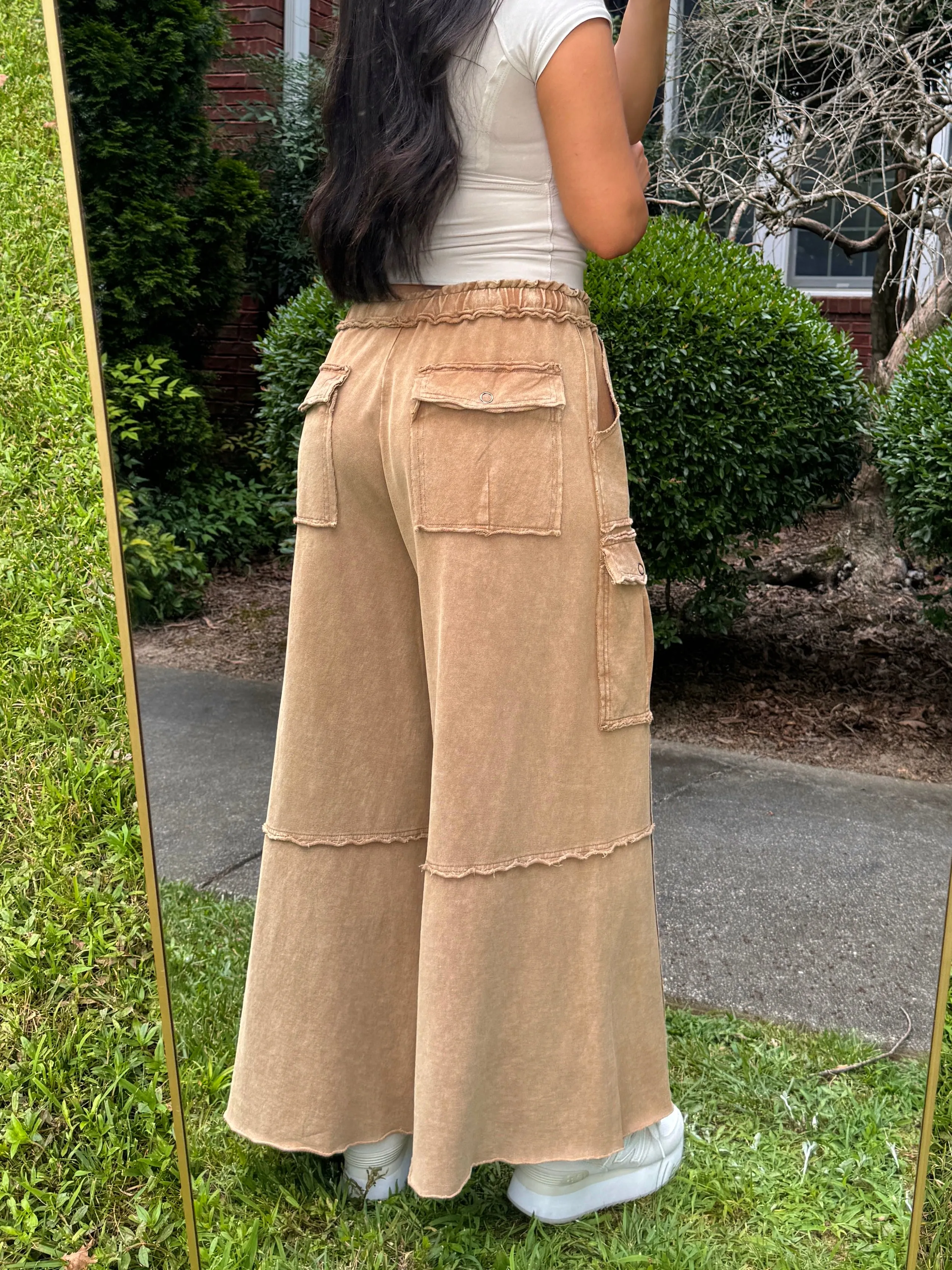 Latte Cargo Flowy Cropped Pants