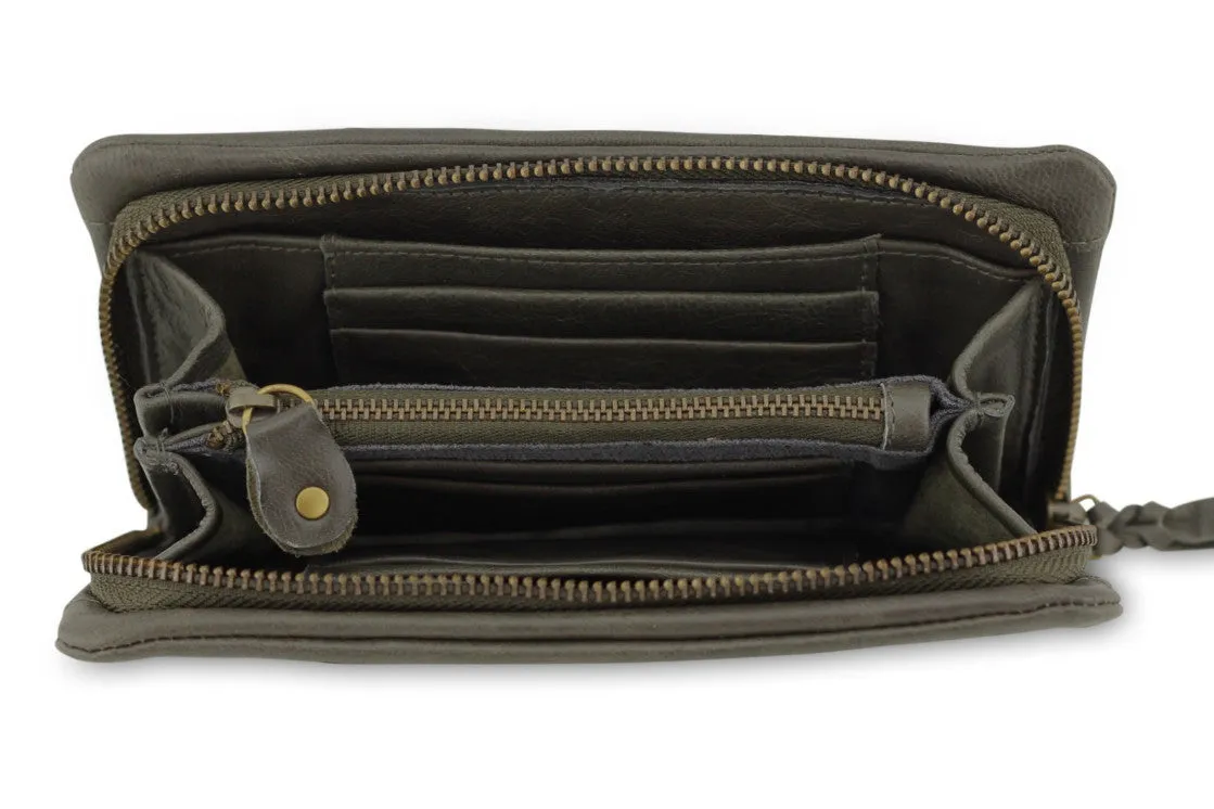 LEATHER PURSE IN OLIVE GREY