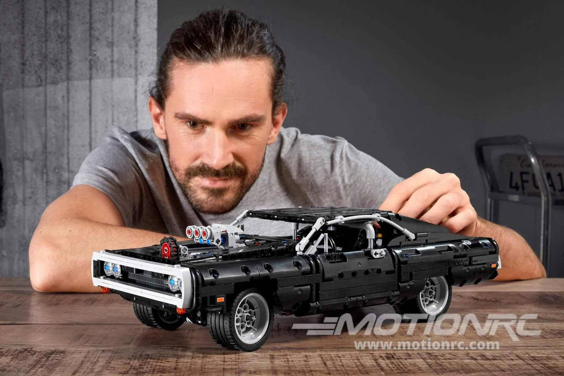 LEGO Technic Dom's Dodge Charger