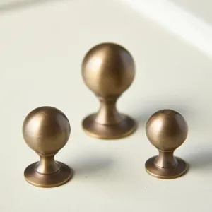 Light Antique Brass Penrose Cabinet Knob