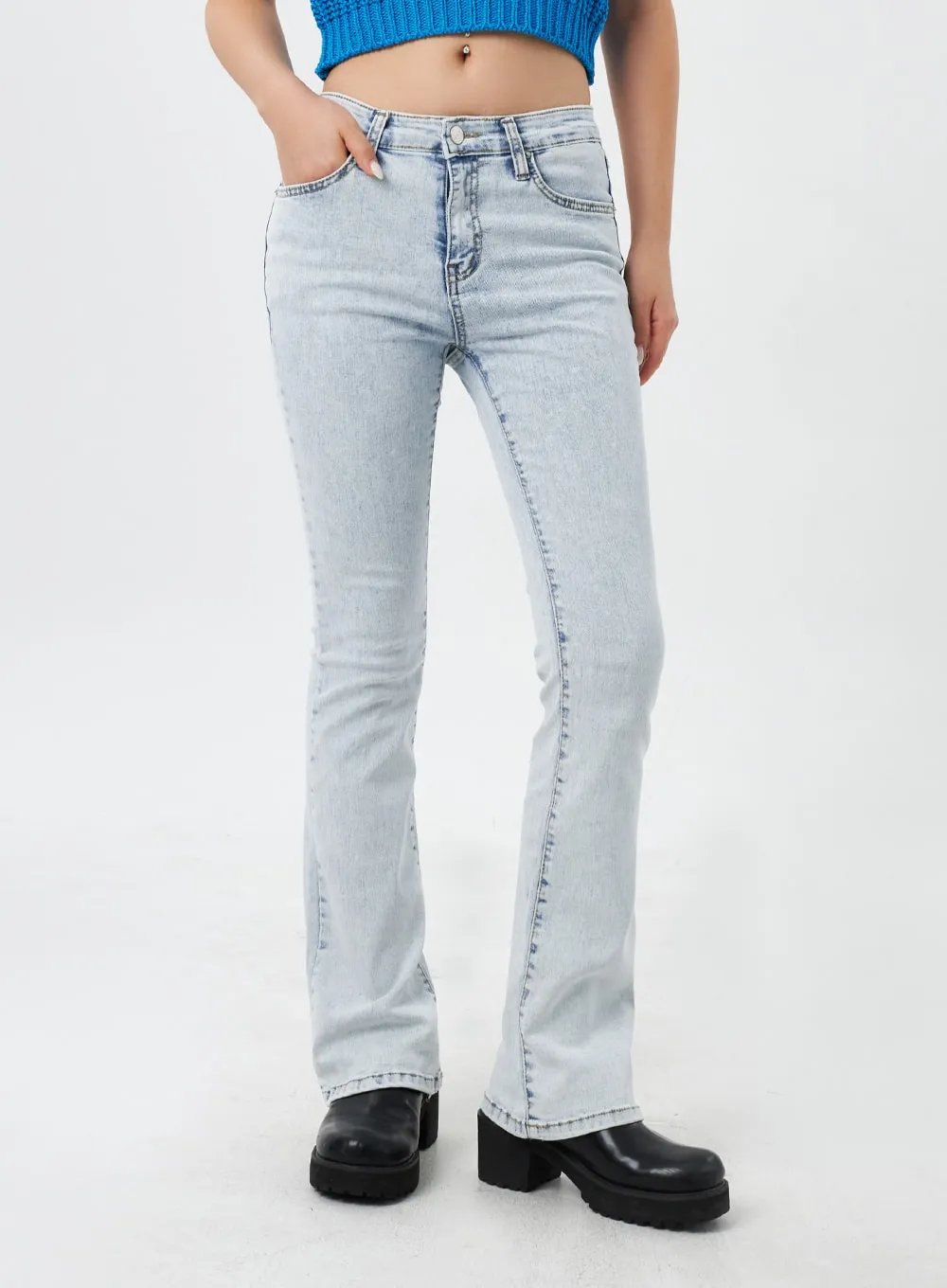 Light Wash Bootcut Jeans CY308