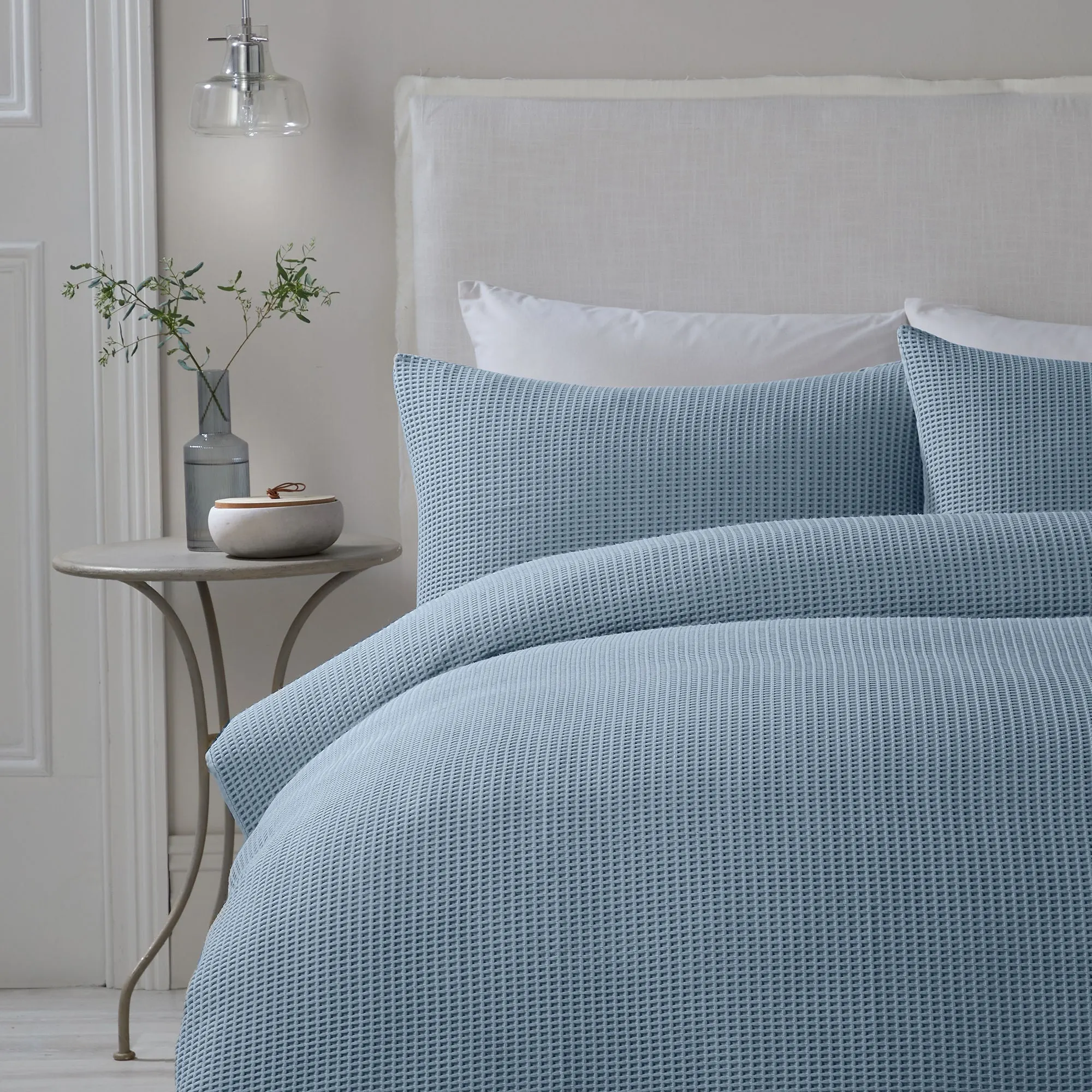 Lindly Duvet Cover Set by Serene in Blue