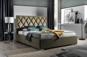 Lippe Upholstered Platform Bed in Sahara Gold