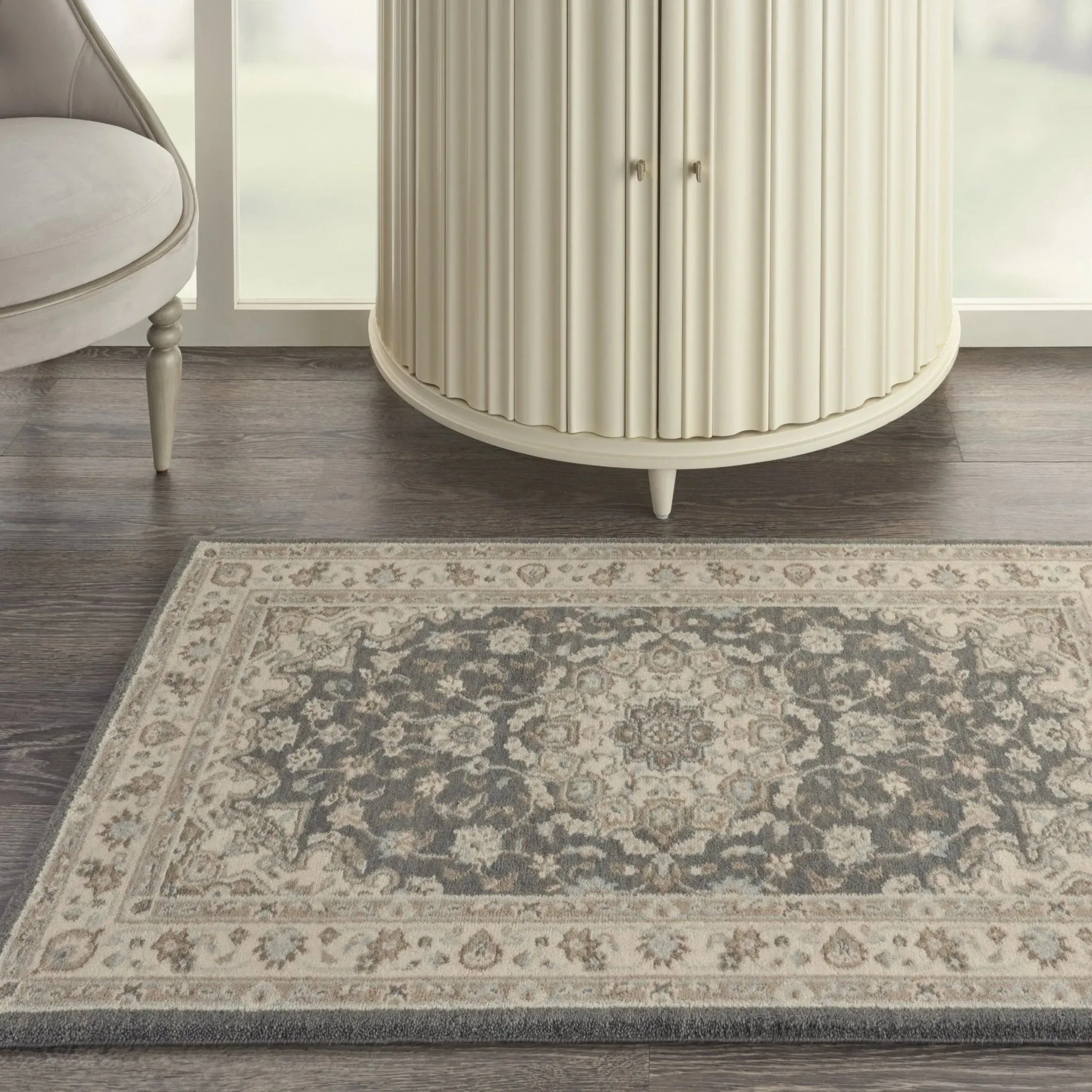 Living Treasures LI15 Grey/Ivory Rug