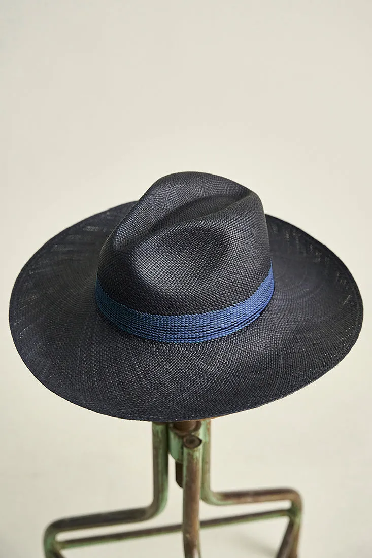 Long brim hat