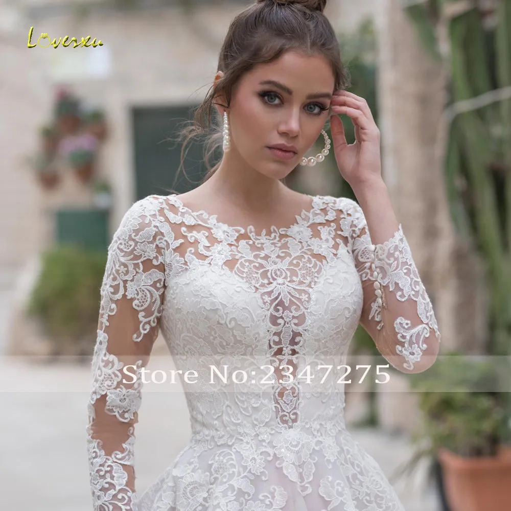 Long Sleeve Lace Vintage Scoop Neck Appliques Sweep Train A-Line Bridal Gowns Wedding Dress