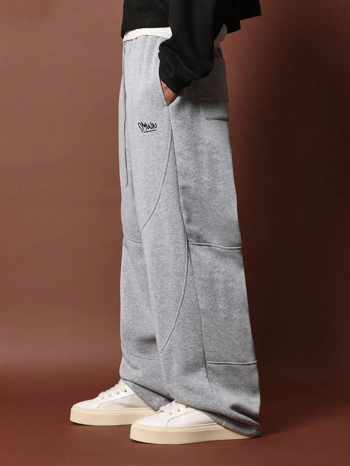 Loose Fit Embroidered Sweatpants With Drawstrings