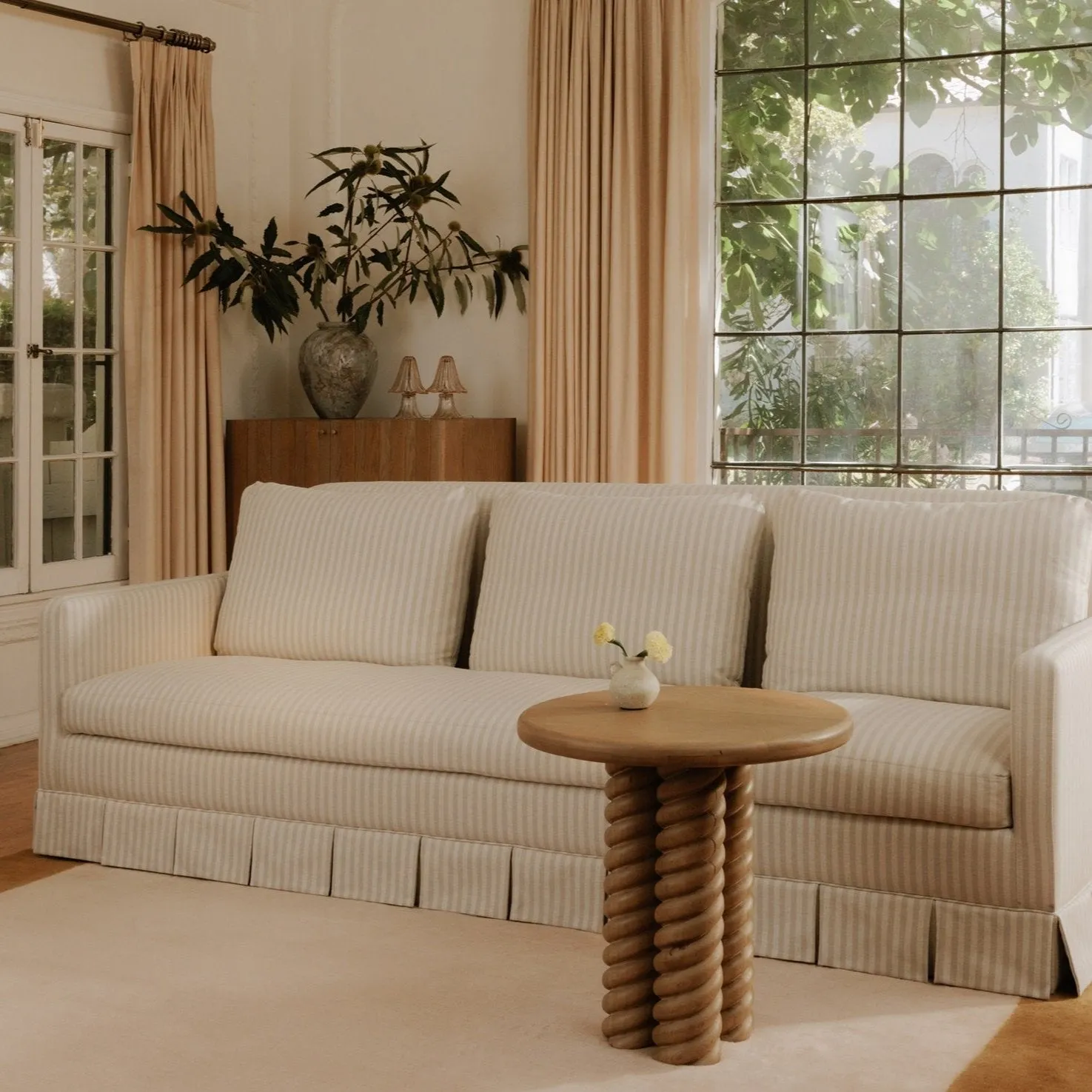 Lorenza Sofa