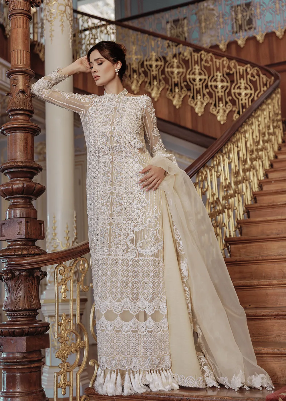 Lumiere Festive 2023 by Saira Rizwan | DAISY SR-04