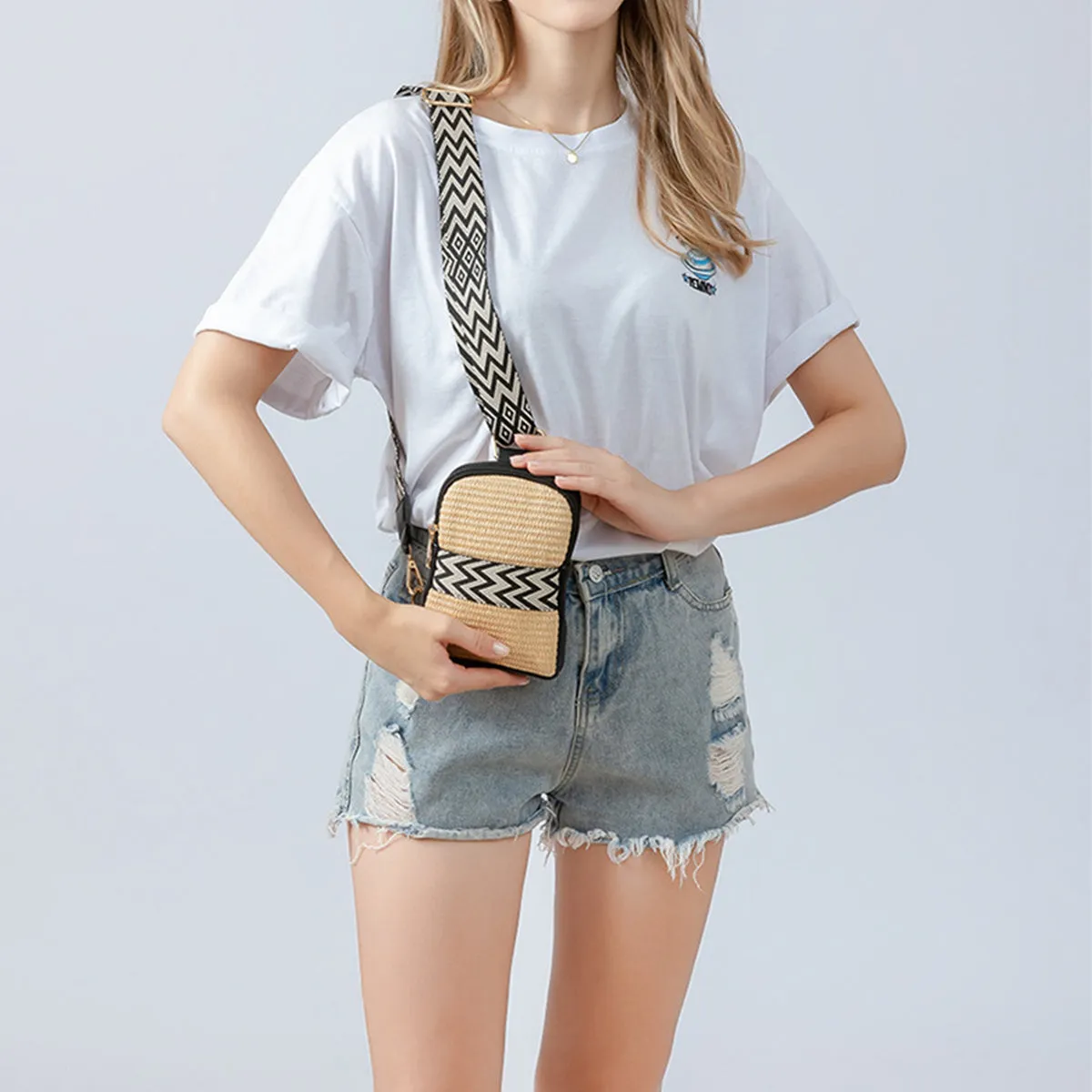 Luna Straw Crossbody