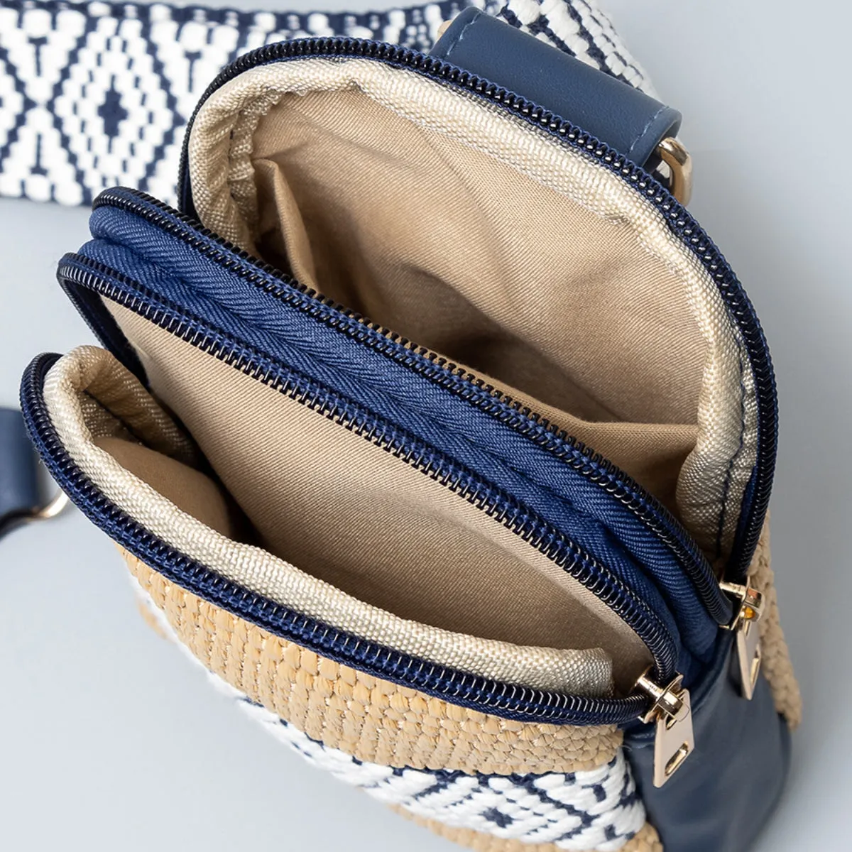 Luna Straw Crossbody