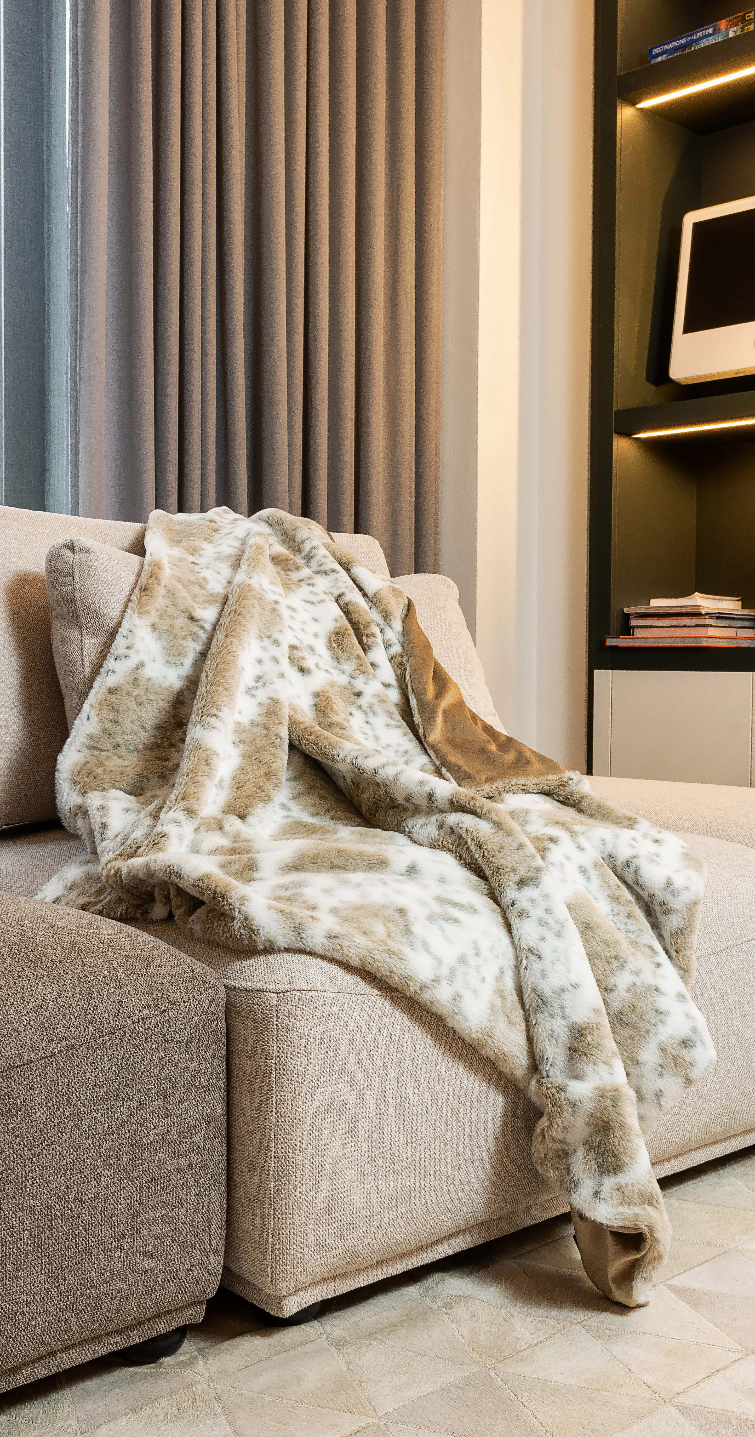 Luxe Home Decor Classic Faux Fur Throw-1-Piece