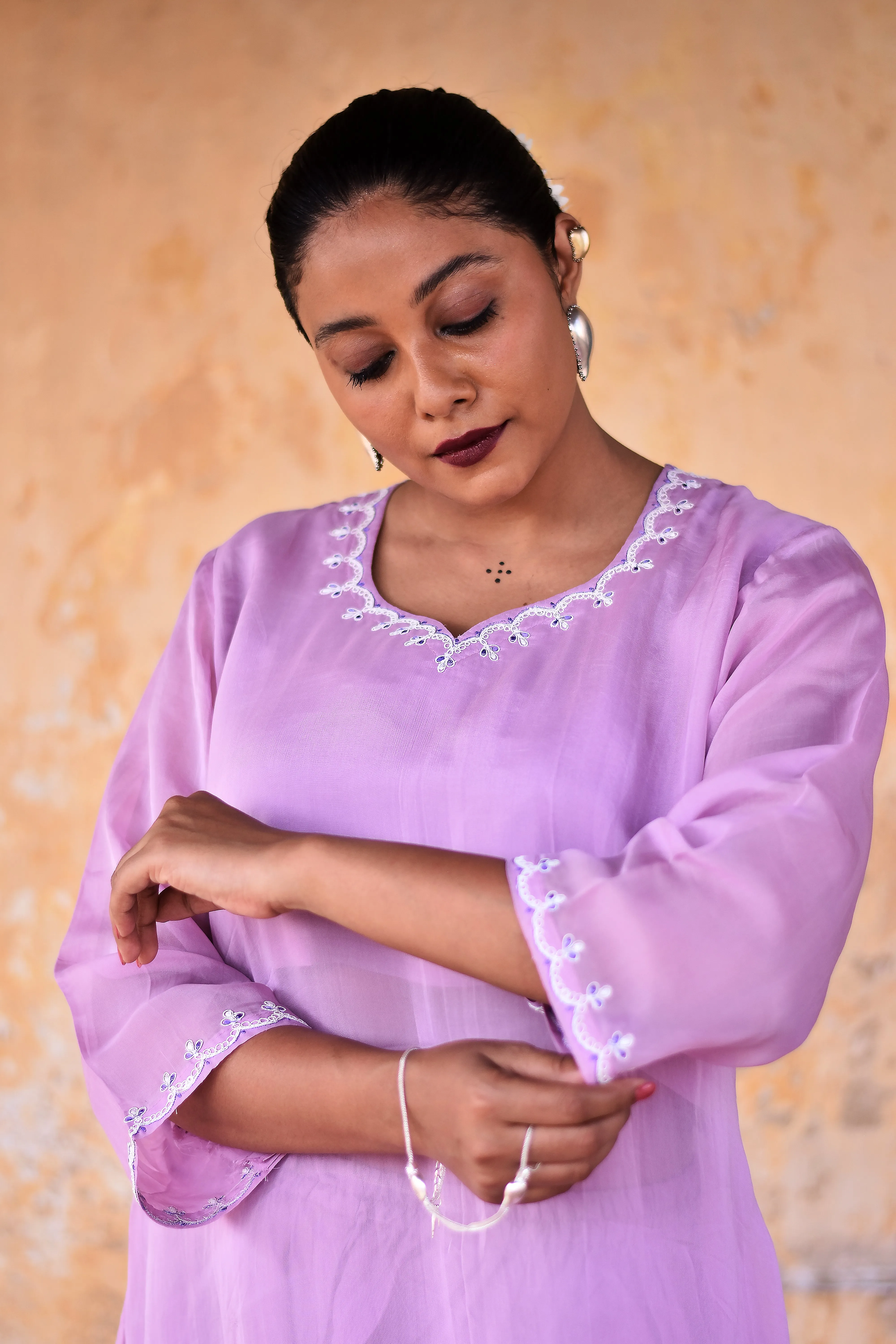 Luxurious Lavender: Chic and Comfortable Plus Size Outfits for Women"