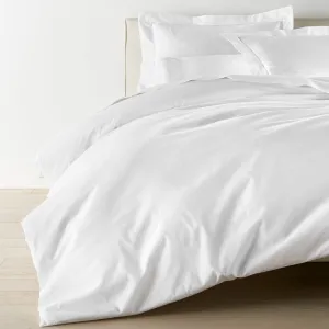 Lyric Percale Bedding in White by Peacock Alley