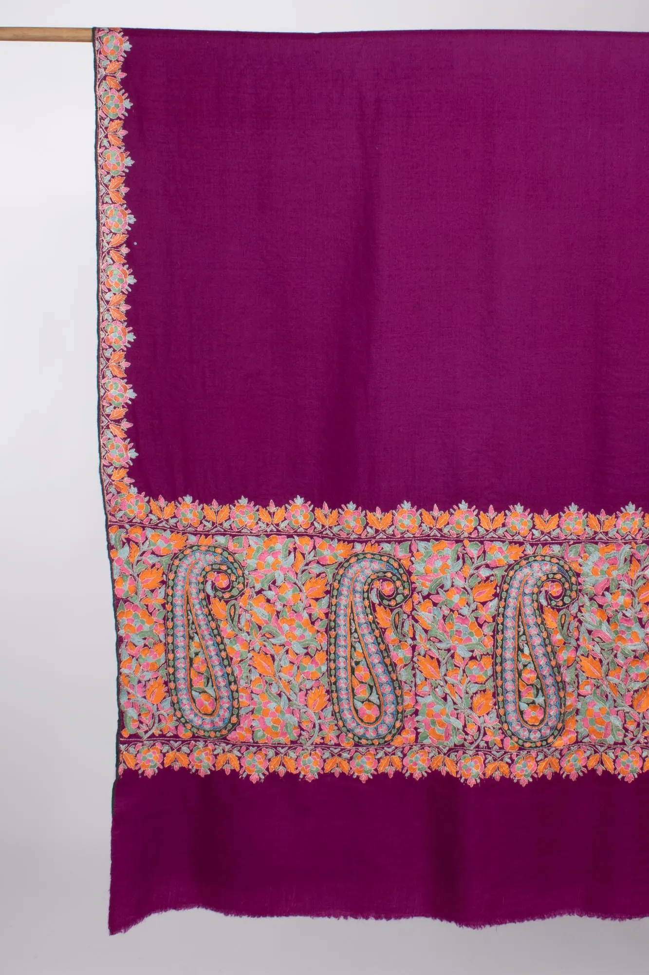 Magenta Kashmiri Pashmina Shawl - MANDAWA