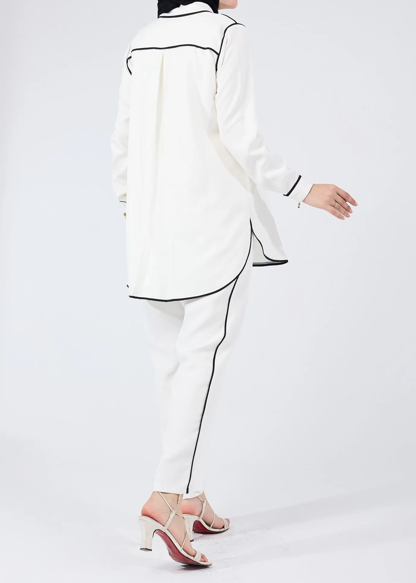 Majida Elegant Black-Piped White Modest Tunic with Matching Trousers