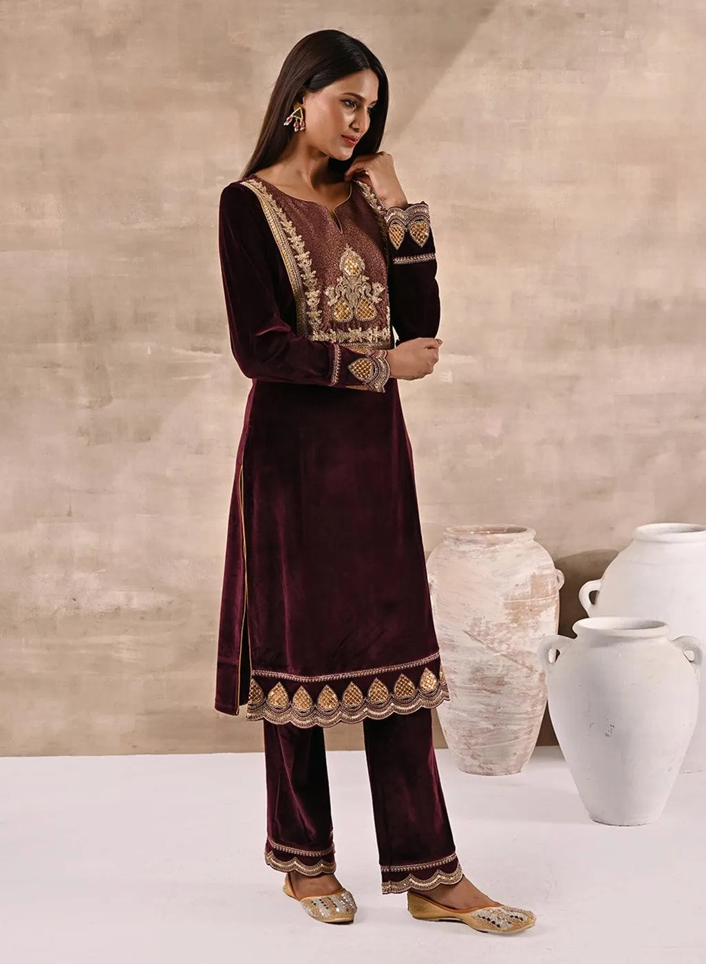 Maroon Velvet Kurta Set With Heavy Front Yoke Zari Embroidery