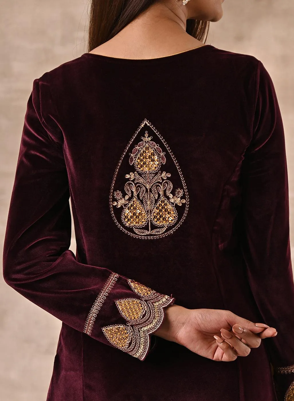 Maroon Velvet Kurta Set With Heavy Front Yoke Zari Embroidery