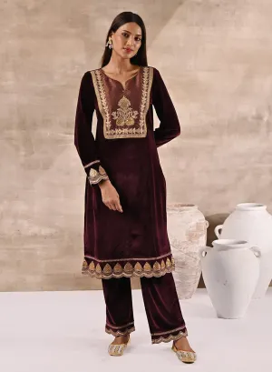 Maroon Velvet Kurta Set With Heavy Front Yoke Zari Embroidery