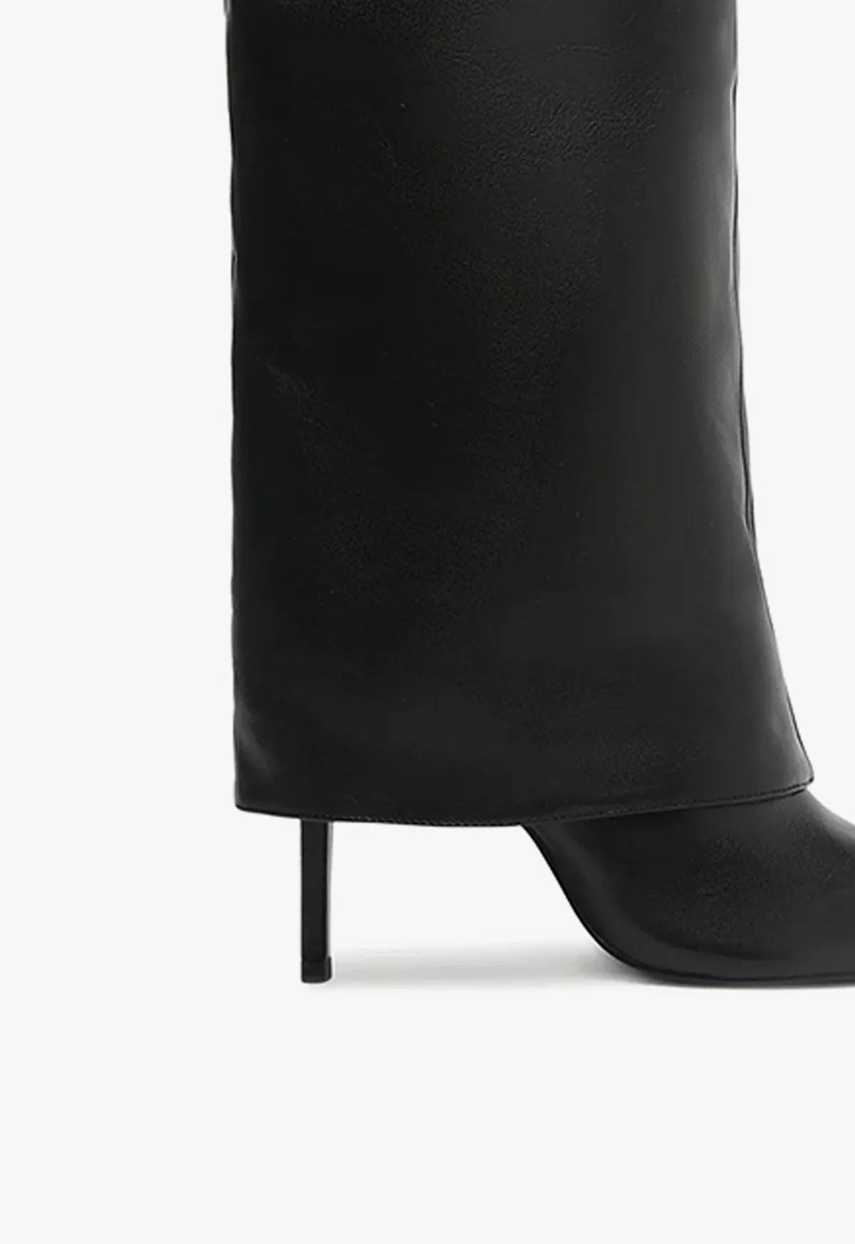 Maryana Cloak Boot